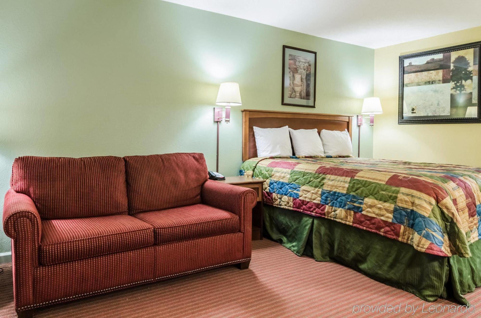 Rodeway Inn Concordia ภายนอก รูปภาพ