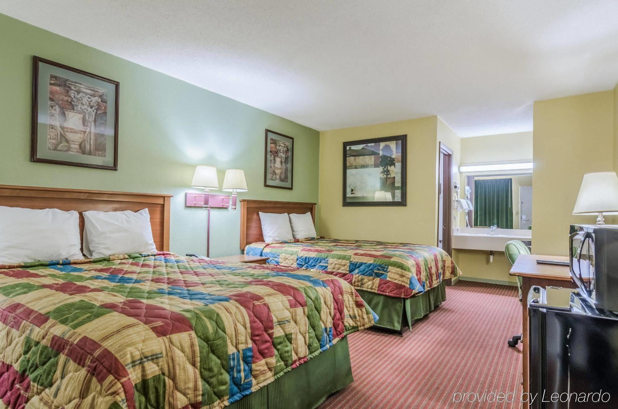 Rodeway Inn Concordia ภายนอก รูปภาพ