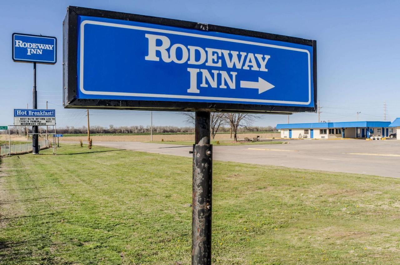 Rodeway Inn Concordia ภายนอก รูปภาพ