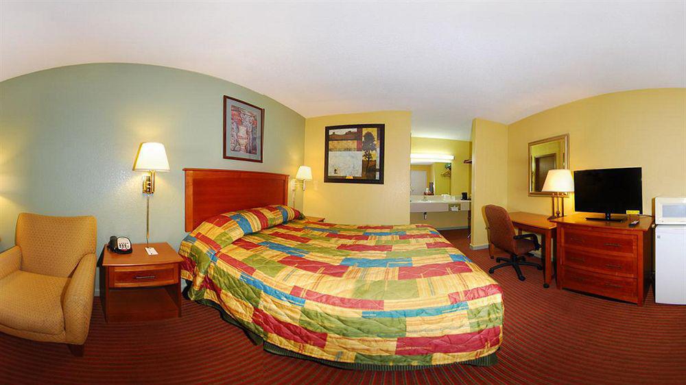 Rodeway Inn Concordia ภายนอก รูปภาพ